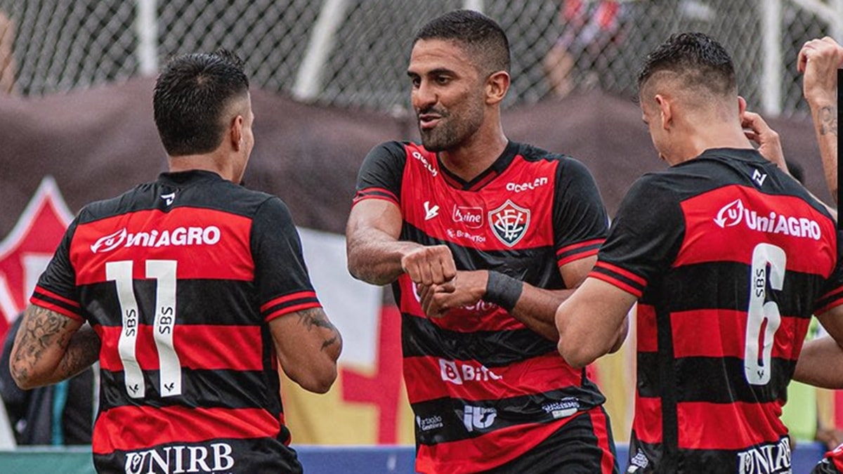 S Rie C Vit Ria Bate Figueirense E Segue No Rumo Do Acesso Minha Torcida