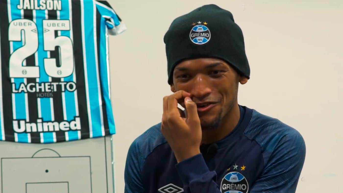 Grêmio espera por aval de clube para fazer proposta por Jailson