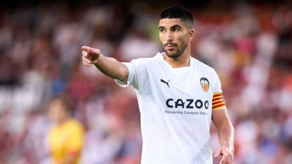 Paris Saint-Germain contrata espanhol Carlos Soler, ex-Valencia