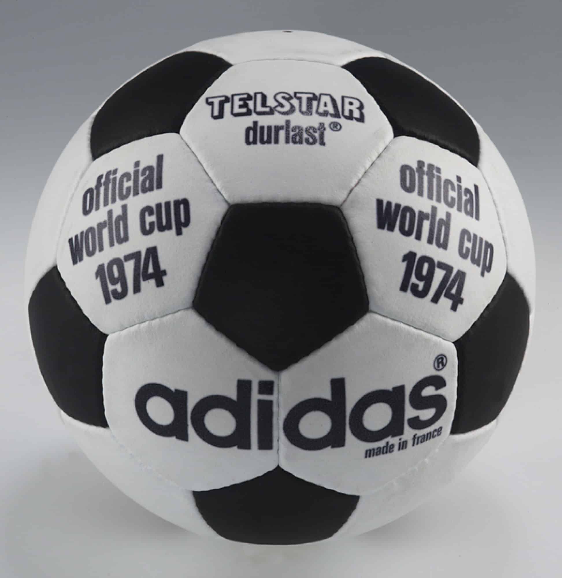 Bola oficial da copa do mundo de 1974