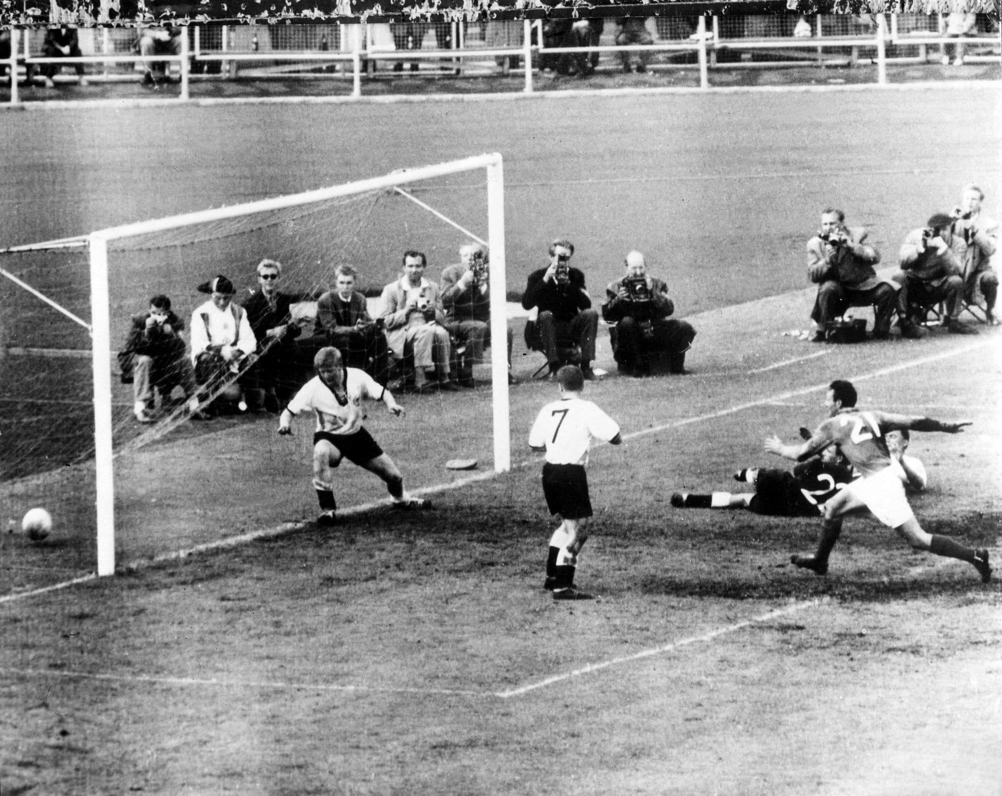 Histórias da Copa do Mundo: A Copa do Mundo dos 13 gols de Just Fontaine 