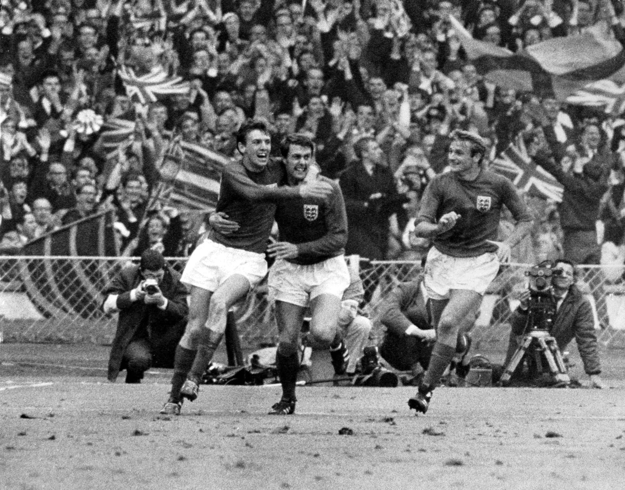 Histórias da Copa do Mundo: a bola da inglaterra realmente passou na rede? (1966)