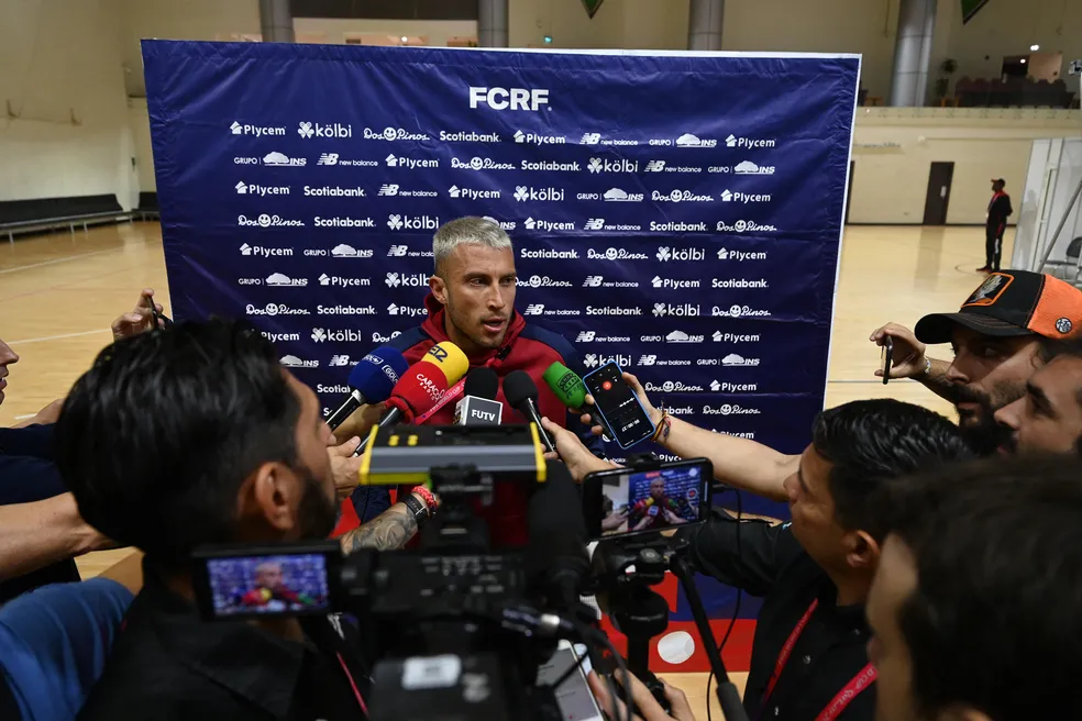 Ainda dá? Zagueiro da Costa Rica acreditava em título da Copa do Mundo