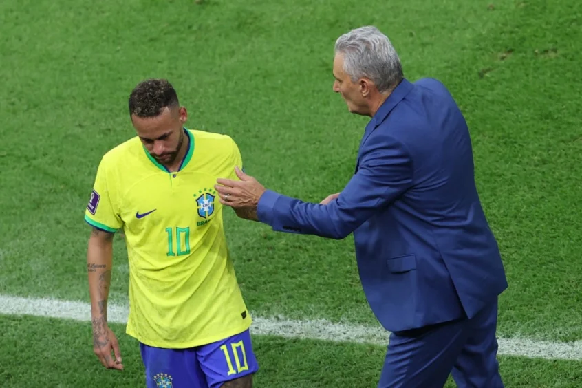 Após lesão, Neymar lamenta situação: “um dos momentos mais difíceis da minha carreira”