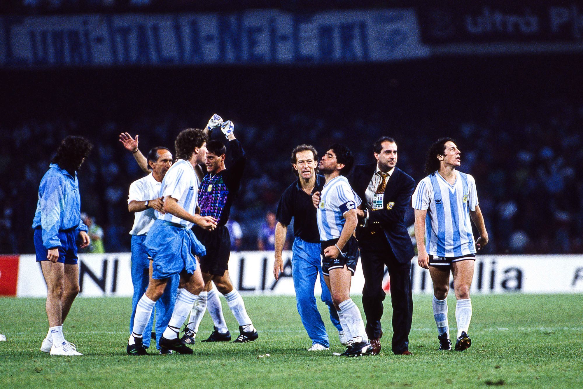 Jogo entre Argetina e Itália aconteceu no estádio San Paolo, em Nápoli, na Itália.