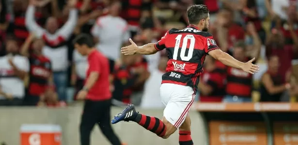 Flamengo definiu o novo camisa 10 após saída de Diego Ribas