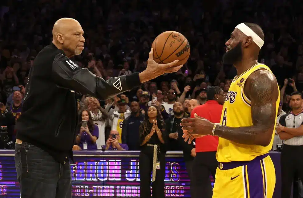 LeBron James quebra recorde de Kareem e se torna o maior pontuador da história da NBA