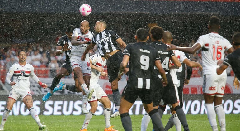 Saiba quem o São Paulo enfrenta na estreia do Brasileirão 2023